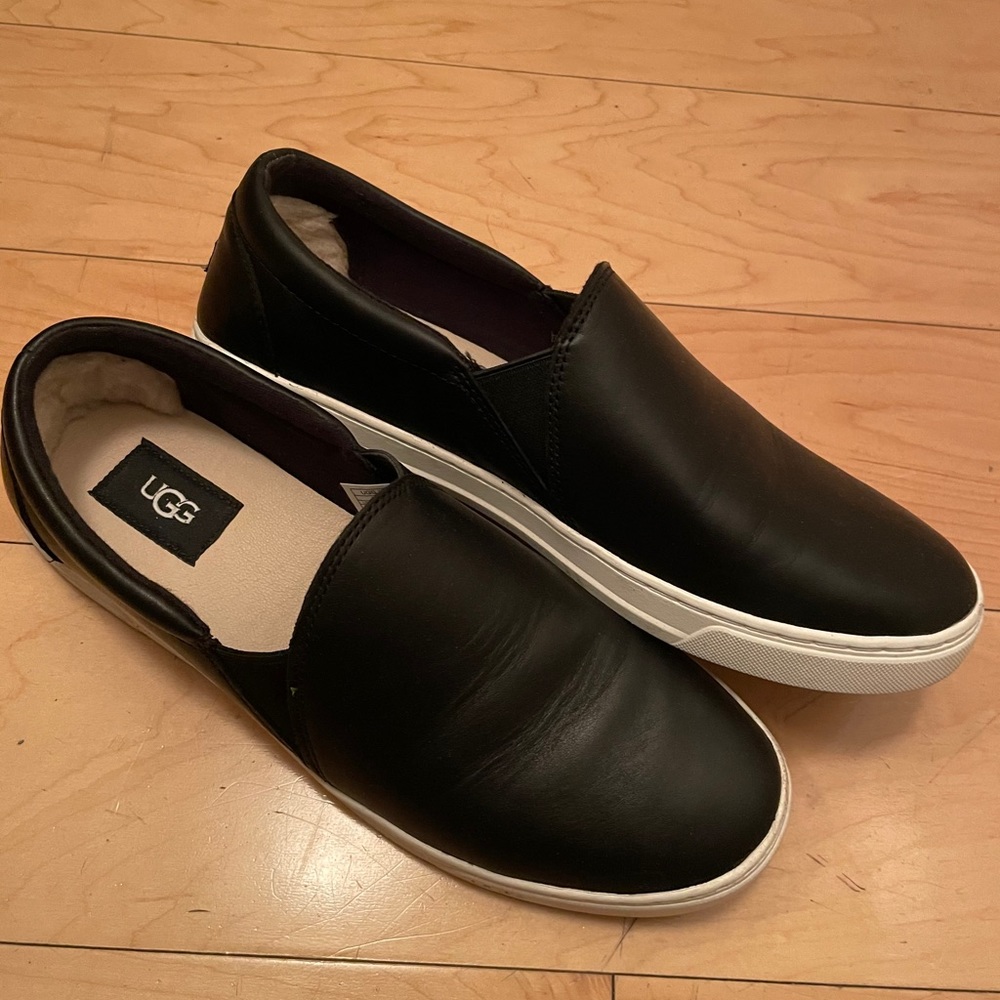 Ugg Cas Black Slip-On Sneakers Shoes Women’s 10